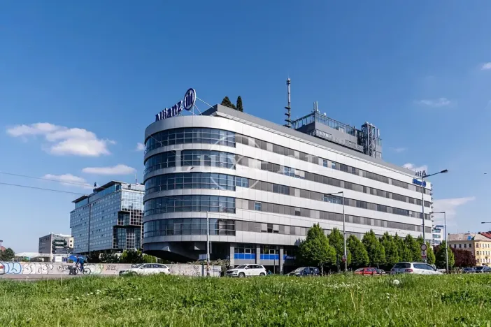 Pronájem kanceláře, Praha - Karlín, Ke Štvanici, 1080 m2