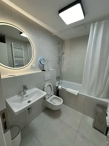 Pronájem bytu 2+kk, Praha - Karlín, Sokolova, 67 m2