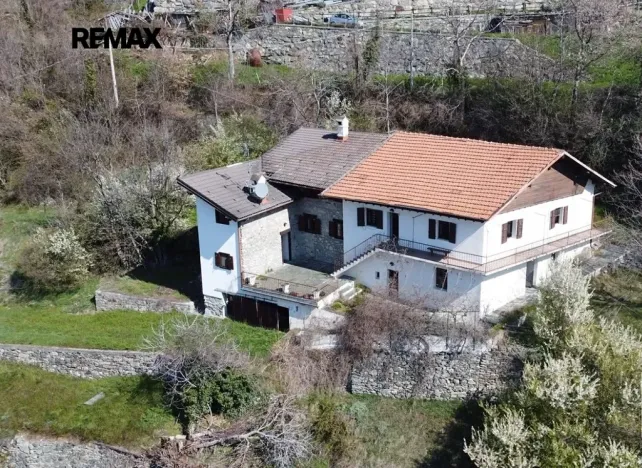 Prodej vily, Aosta, Itálie, 300 m2