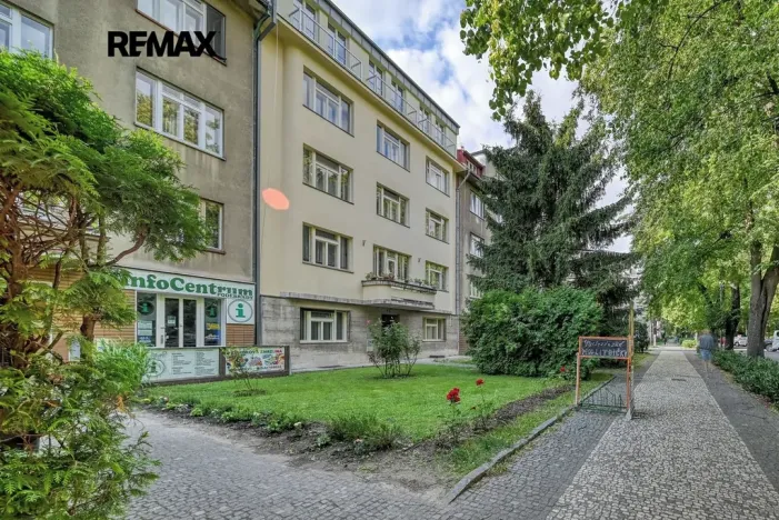 Pronájem bytu 3+1, Poděbrady, nám. T.G.Masaryka, 96 m2