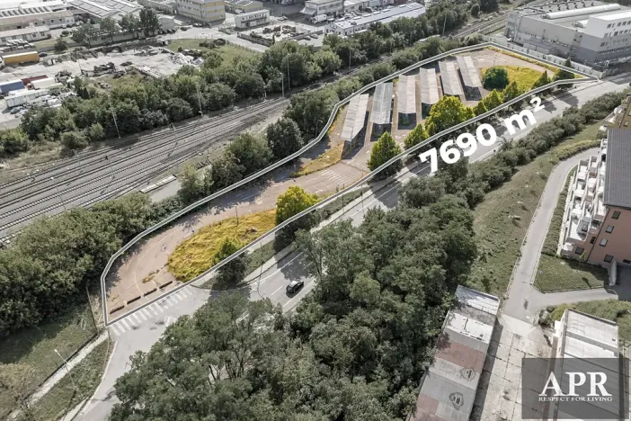 Prodej komerčního pozemku, Uherský Brod, 9319 m2