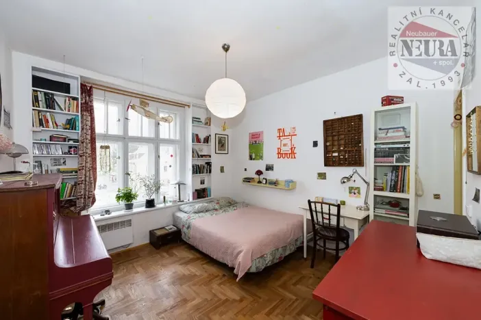 Prodej rodinného domu, Dobříš, Mírové náměstí, 451 m2