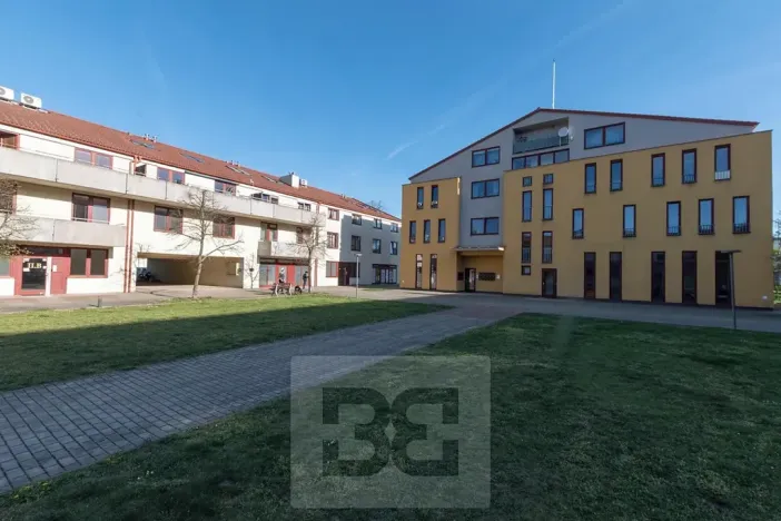 Pronájem bytu 2+kk, Praha - Běchovice, Mladých Běchovic, 51 m2