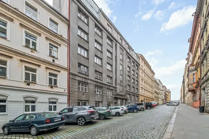 Prodej bytu 3+1, Praha - Holešovice, Letohradská, 77 m2