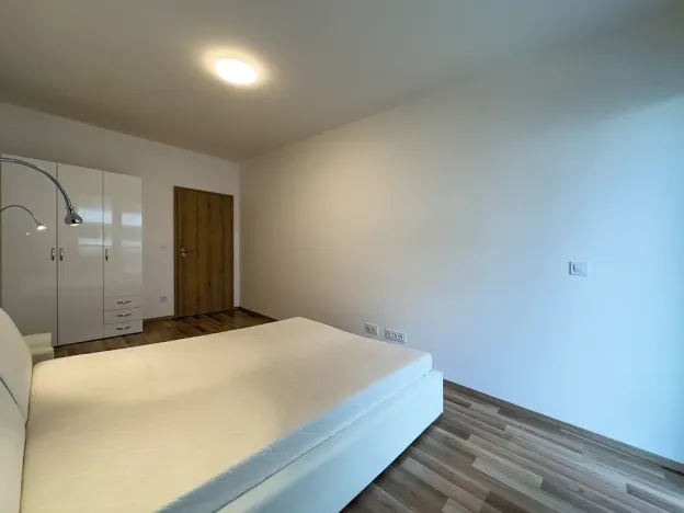 Pronájem bytu 2+kk, Praha - Strašnice, Zvěřinova, 61 m2