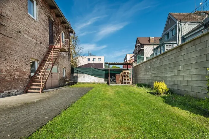 Prodej obchodního prostoru, Kolín, Roháčova, 340 m2