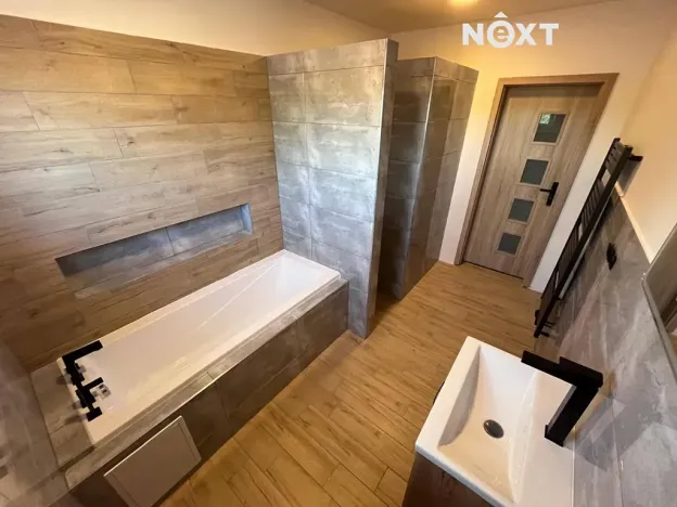 Prodej rodinného domu, Holedeč, 258 m2