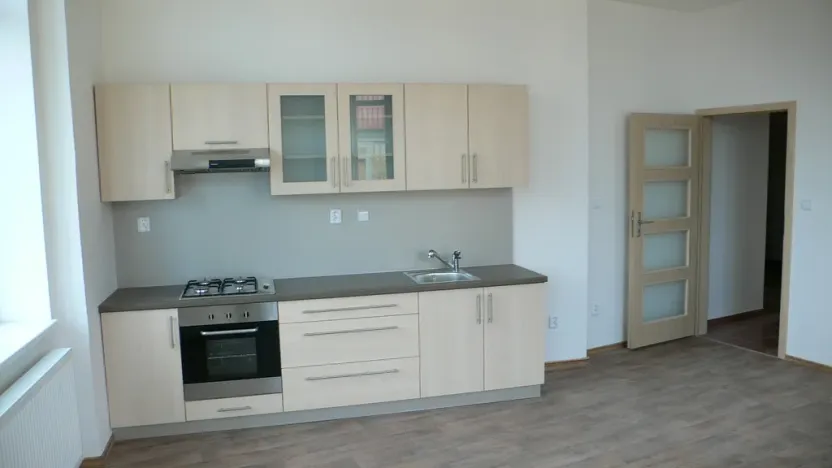 Pronájem bytu 2+kk, Čáslav - Čáslav-Nové Město, Husova, 56 m2