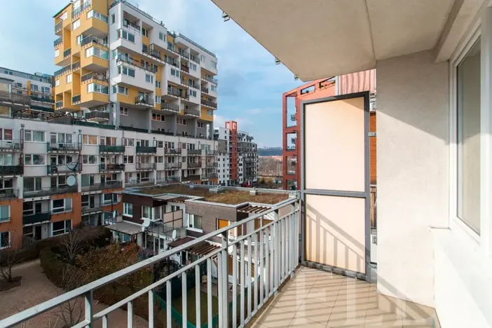 Pronájem bytu 2+kk, Praha - Vysočany, Pod Harfou, 48 m2