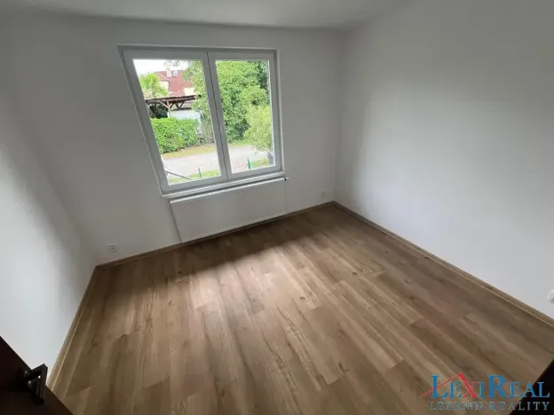 Pronájem rodinného domu, Praha - Vinoř, Dašická, 130 m2