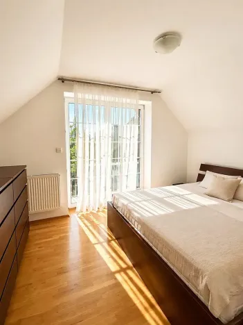 Pronájem vily, Praha - Suchdol, 350 m2