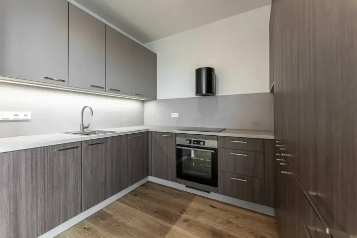 Pronájem bytu 2+kk, Praha - Radlice, U Komína, 45 m2