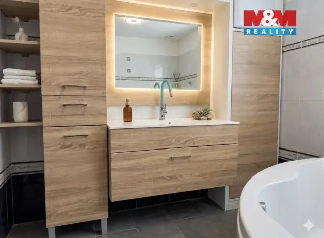 Prodej bytu 4+1, Pardubice - Zelené Předměstí, Hronovická, 140 m2