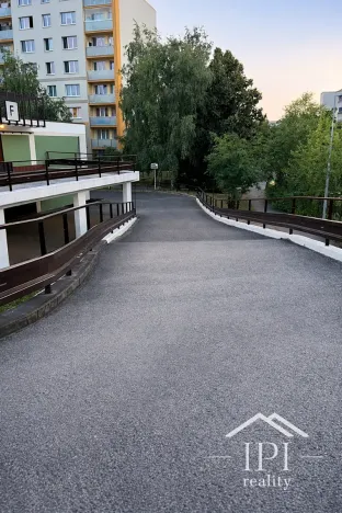 Pronájem garáže, Praha - Libeň, U Slovanky, 18 m2