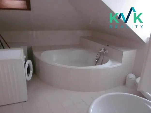 Pronájem bytu 3+1, Karlovy Vary, Jáchymovská, 90 m2