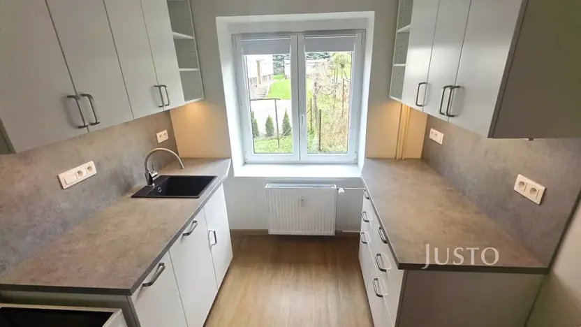 Pronájem bytu 1+1, Písek, Smetanovo nám., 38 m2