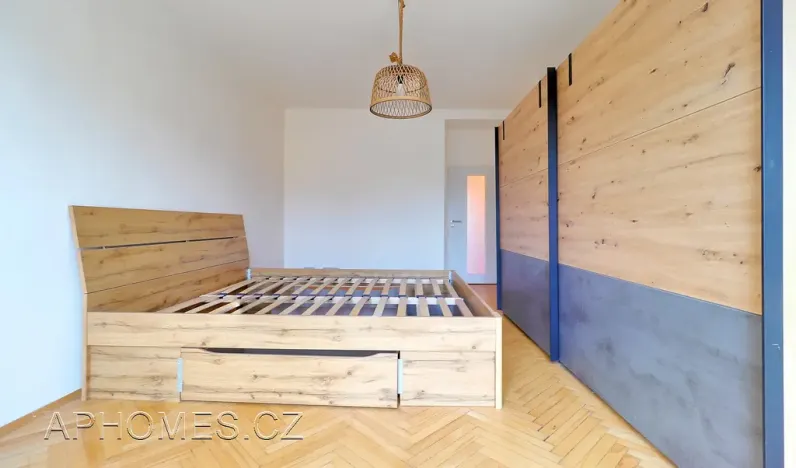 Pronájem bytu 2+1, Praha - Žižkov, Biskupcova, 81 m2