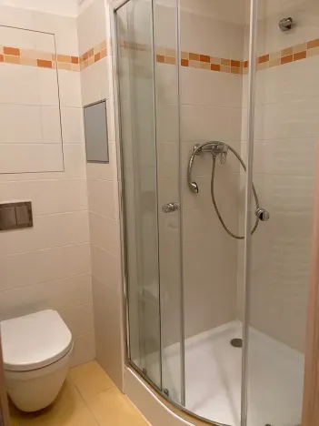 Pronájem bytu 1+kk, Praha - Vysočany, Freyova, 28 m2