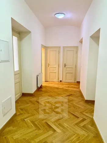 Pronájem bytu 3+1, Praha - Nové Město, Trojická, 95 m2