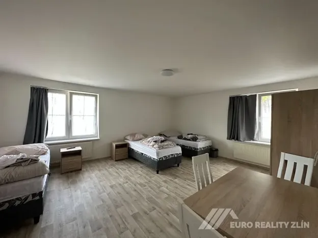 Pronájem rodinného domu, Zádveřice-Raková, 230 m2