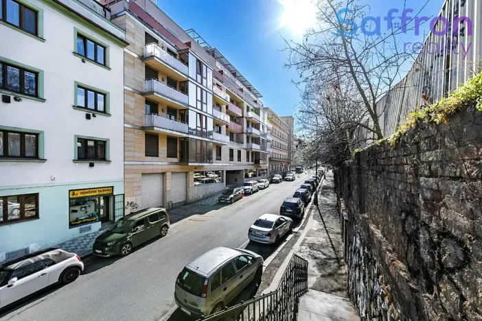 Prodej kanceláře, Praha - Smíchov, Na Zatlance, 115 m2