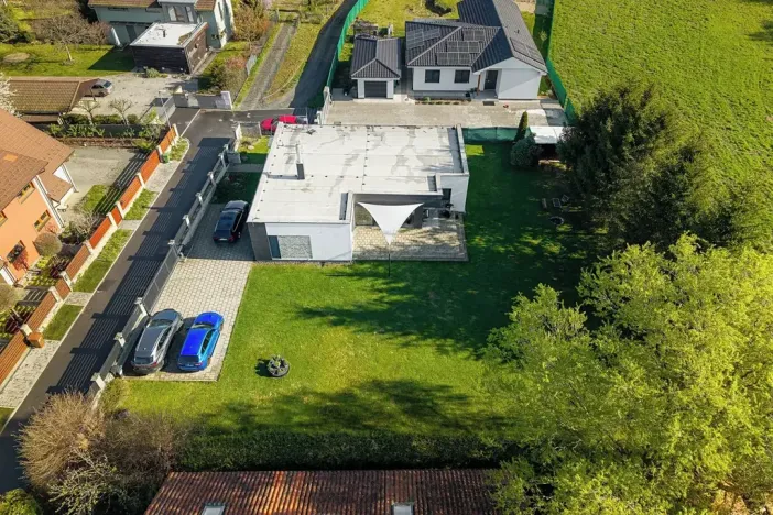 Prodej rodinného domu, Kamenice, Topasová, 130 m2