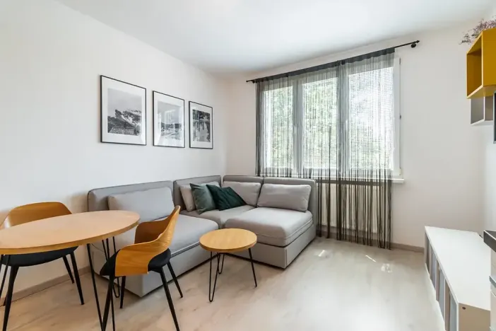 Pronájem bytu 2+kk, Praha - Kamýk, Zárubova, 39 m2