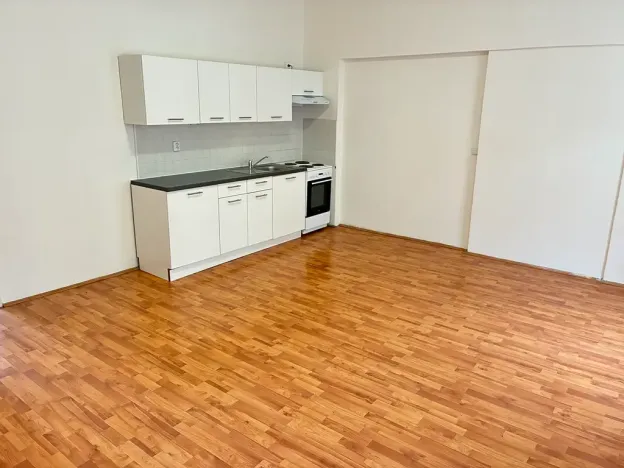 Pronájem bytu 2+kk, Karlovy Vary, T. G. Masaryka, 81 m2