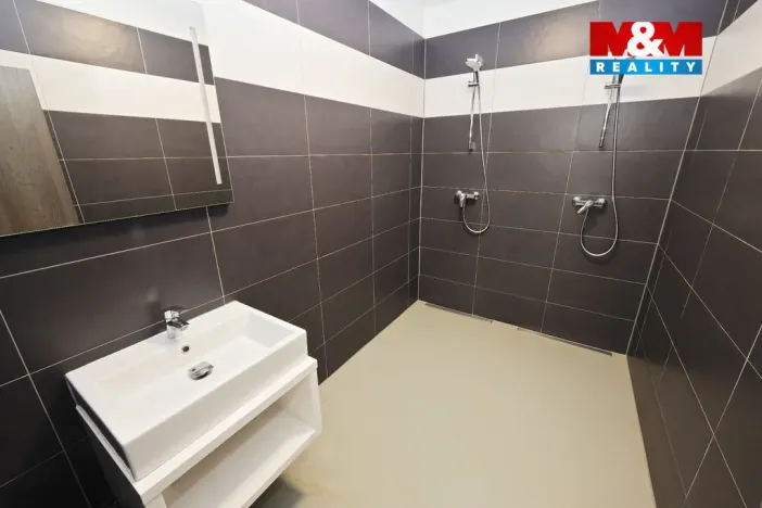 Pronájem obchodního prostoru, Zbraslavice, 1320 m2