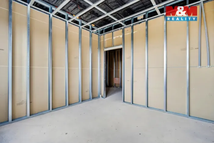 Prodej činžovního domu, Chomutov, Beethovenova, 1800 m2