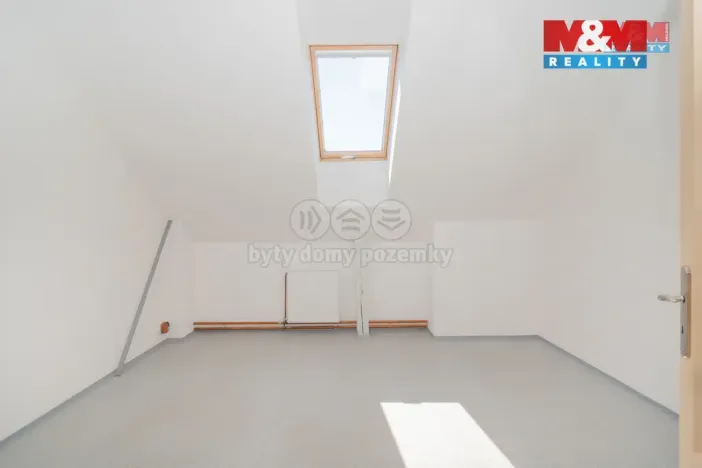 Pronájem skladu, Chuderov, 1187 m2