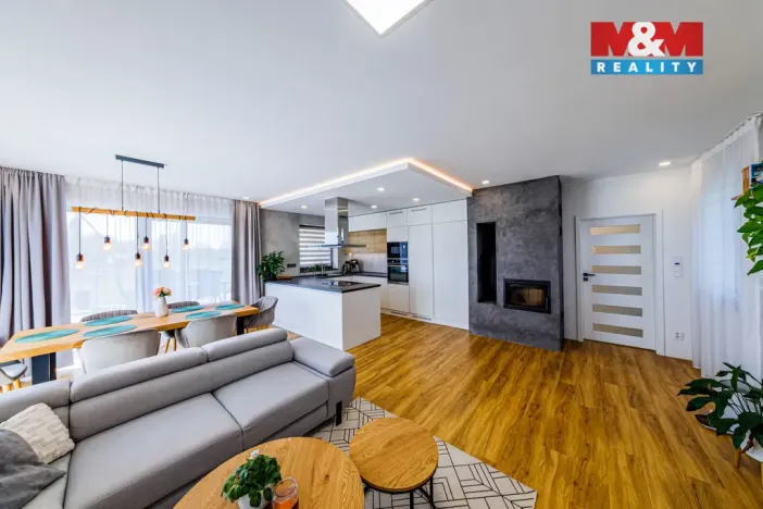 Prodej rodinného domu, Rumburk - Rumburk 3-Dolní Křečany, Ke koupališti, 135 m2