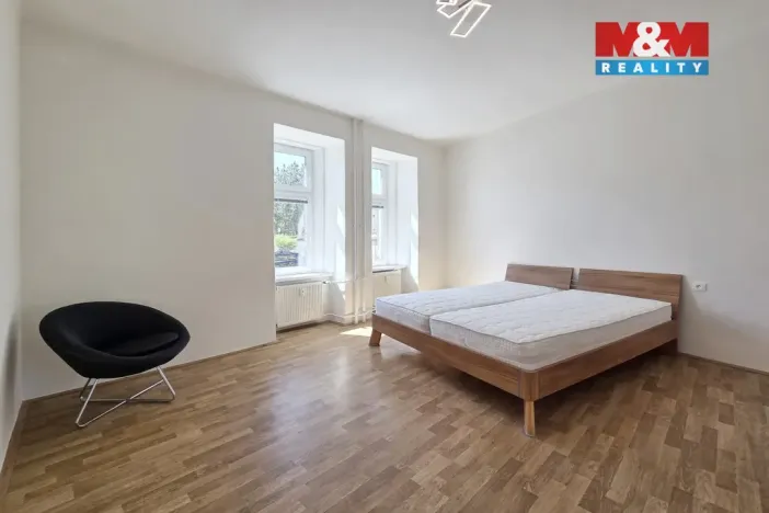 Pronájem bytu 3+1, Karlovy Vary, I. P. Pavlova, 80 m2