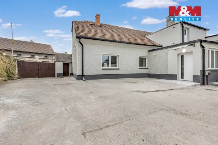 Prodej bytu 3+kk, Lochovice, 104 m2