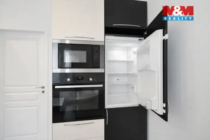 Pronájem bytu 3+kk, Praha - Vysočany, Podnádražní, 72 m2