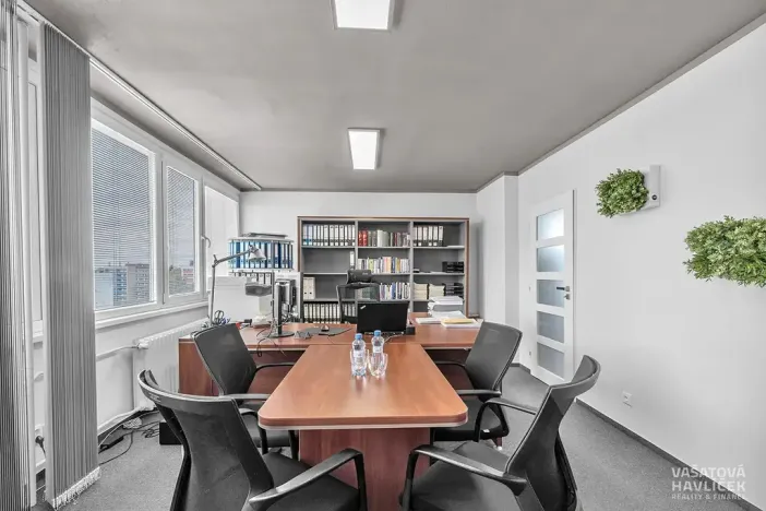 Pronájem kanceláře, Hradec Králové, Akademika Heyrovského, 30 m2