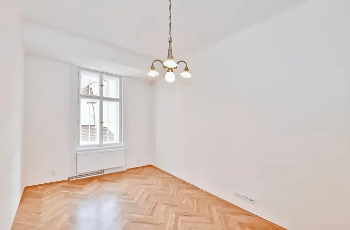 Pronájem bytu 3+1, Praha - Malá Strana, Karmelitská, 95 m2