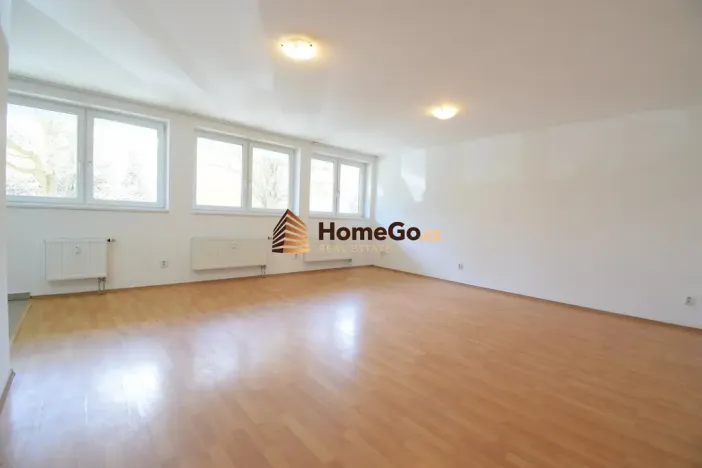 Pronájem bytu 1+kk, Praha - Troja, K Haltýři, 52 m2