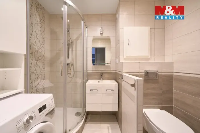 Prodej bytu 3+1, Broumov - Olivětín, Dukelská, 53 m2