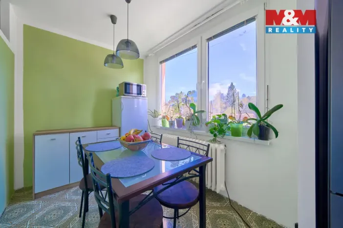 Prodej bytu 3+1, Broumov - Olivětín, Dukelská, 53 m2