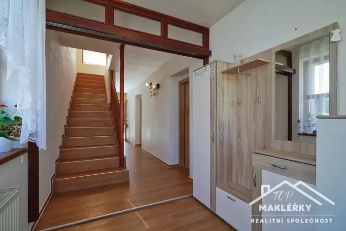 Prodej rodinného domu, Zásmuky, Sladkovského, 186 m2