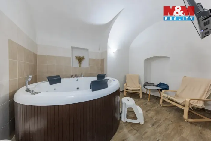 Prodej činžovního domu, Hroznětín, Mlýnská, 327 m2