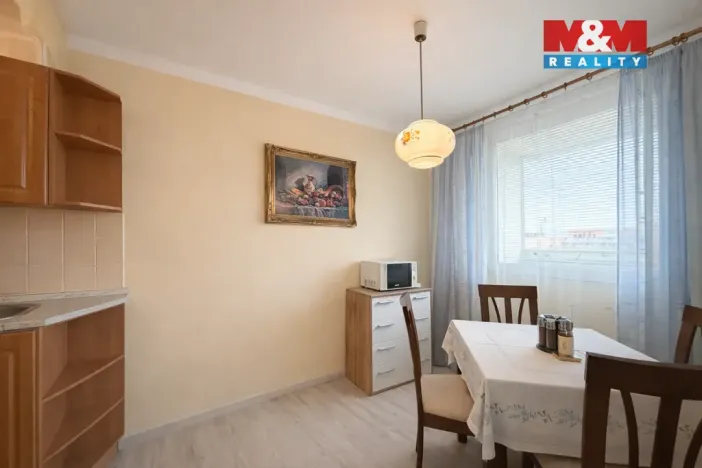 Prodej bytu 3+1, Praha - Horní Měcholupy, Parmská, 72 m2