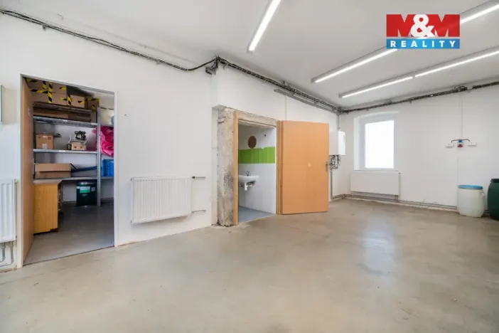 Pronájem výrobních prostor, Albrechtice, 98 m2