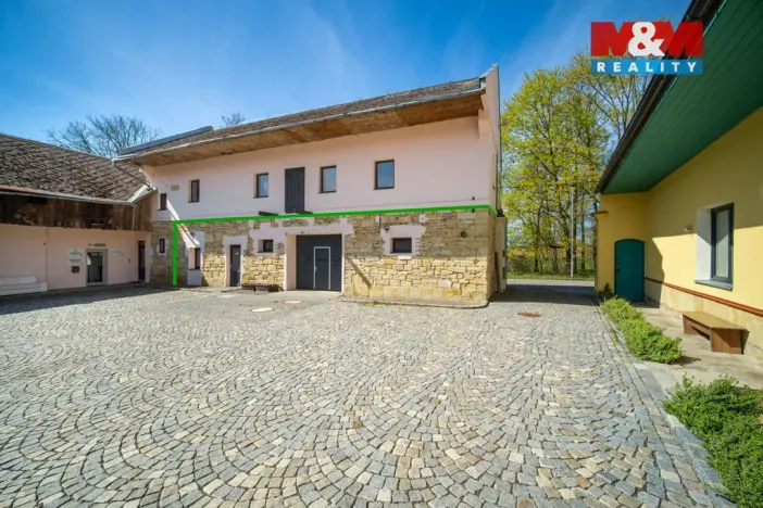 Pronájem výrobních prostor, Albrechtice, 98 m2