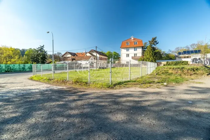 Pronájem komerčního pozemku, Praha - Braník, Pikovická, 542 m2