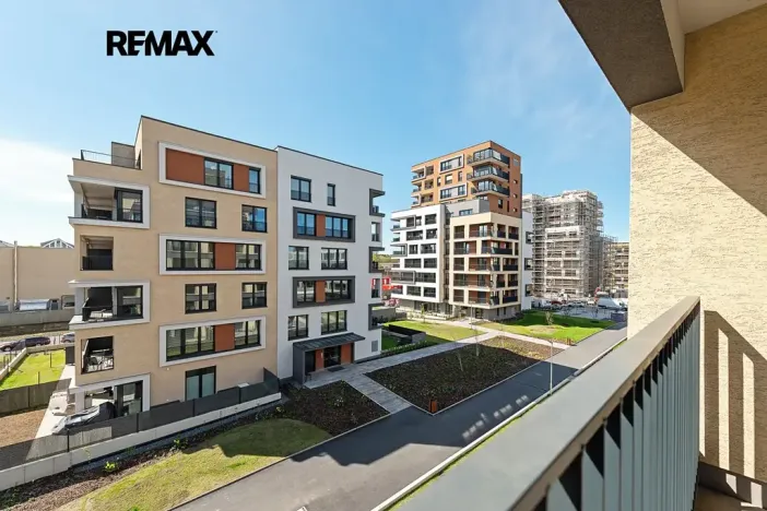 Pronájem bytu 3+kk, Praha - Hloubětín, Poděbradská, 77 m2