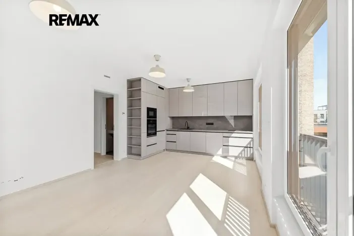 Pronájem bytu 3+kk, Praha - Hloubětín, Poděbradská, 77 m2