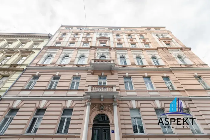 Pronájem bytu 3+1, Praha - Nové Město, Tyršova, 100 m2