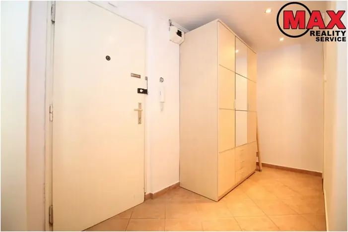 Pronájem bytu 1+1, Praha - Vršovice, K louži, 35 m2